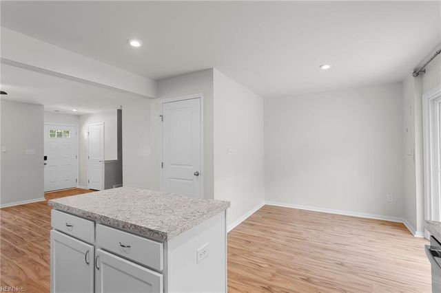 503 Lakeview CV, Smithfield, VA 23430