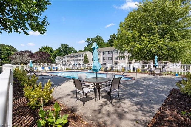 503 Lakeview CV, Smithfield, VA 23430