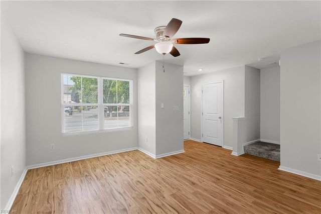 503 Lakeview CV, Smithfield, VA 23430