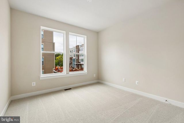 20167 NORTHPARK DR, Ashburn, VA 20147