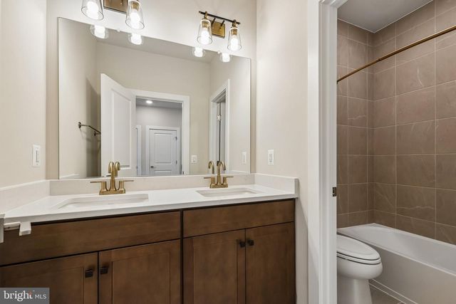 20167 NORTHPARK DR, Ashburn, VA 20147
