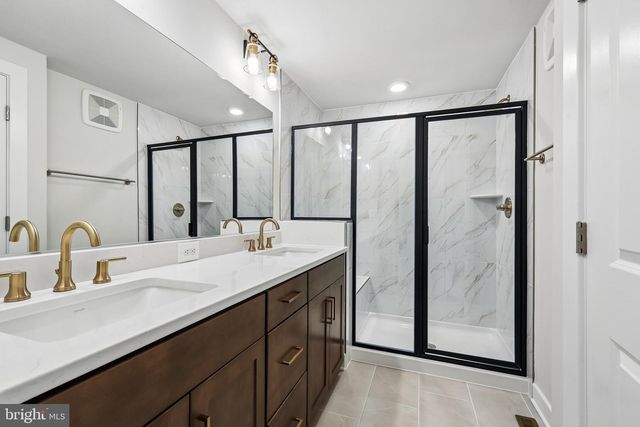 20167 NORTHPARK DR, Ashburn, VA 20147