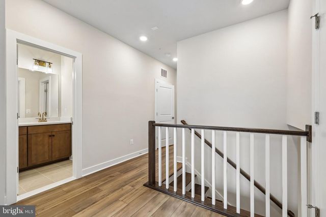 20167 NORTHPARK DR, Ashburn, VA 20147