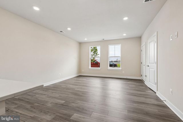 20167 NORTHPARK DR, Ashburn, VA 20147