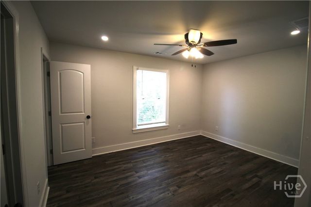 724 W Victory Drive B, Savannah, GA 31405