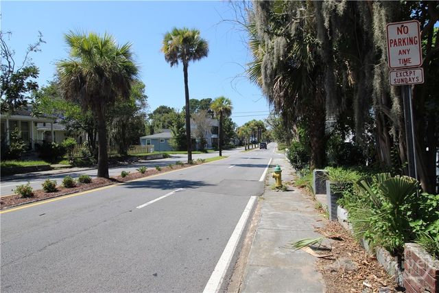 724 W Victory Drive B, Savannah, GA 31405