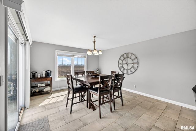 1520 W Harborway Drive, Chillicothe, IL 61523