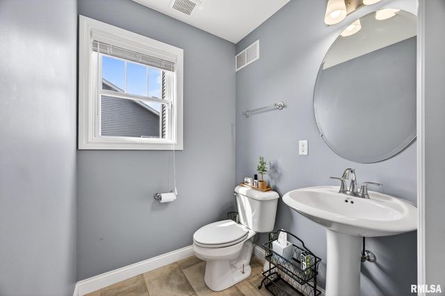 1520 W Harborway Drive, Chillicothe, IL 61523