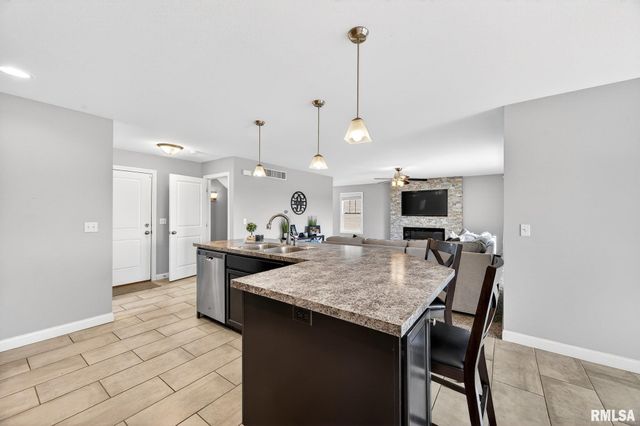 1520 W Harborway Drive, Chillicothe, IL 61523