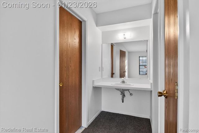 12355 Nantucket Drive, South Lyon, MI 48178