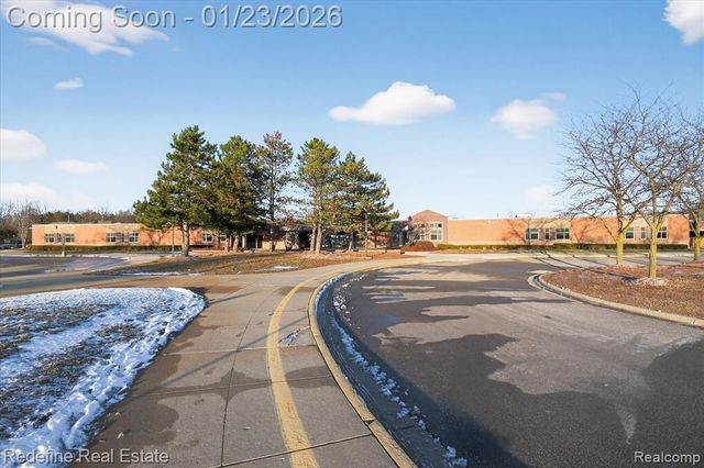 12355 Nantucket Drive, South Lyon, MI 48178