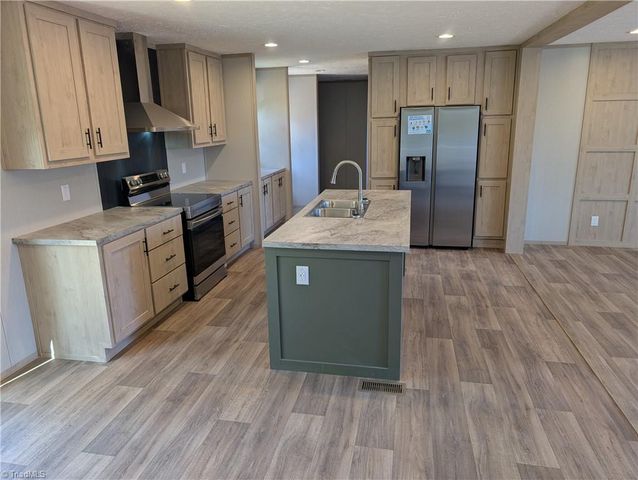 2192 NC Highway 42 S, Asheboro, NC 27205