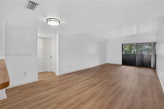 7420 SW 59th Ave D, South Miami, FL 33143