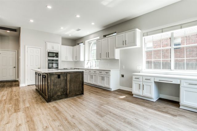 1270 Lakeway Drive, Southlake, TX 76092