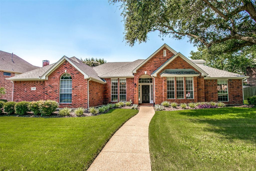1270 Lakeway Drive, Southlake, TX 76092