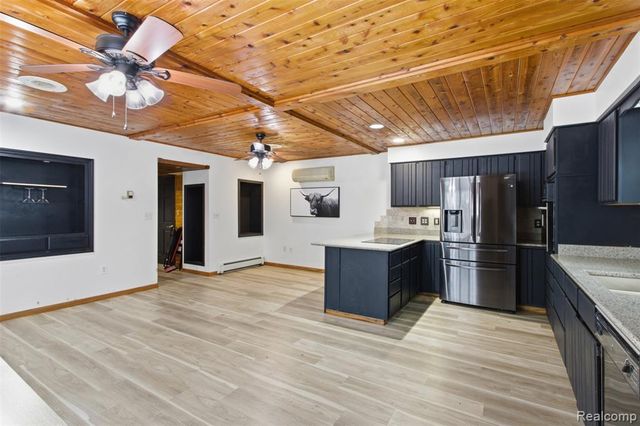 7261 Hashley Road, Manchester, MI 48158