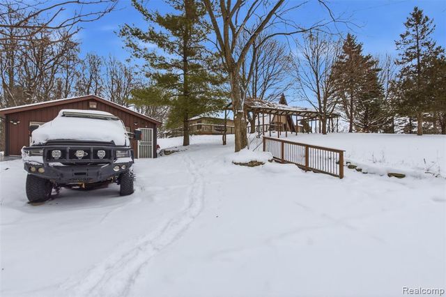 7261 Hashley Road, Manchester, MI 48158