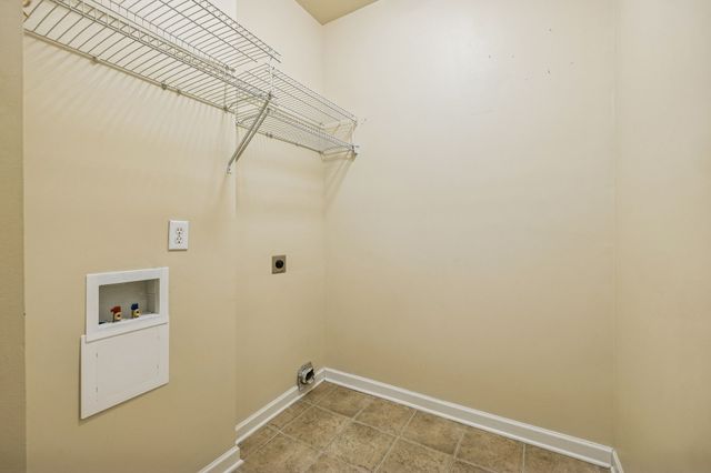 1529 Goldfinch Cir, Hermitage, TN 37076