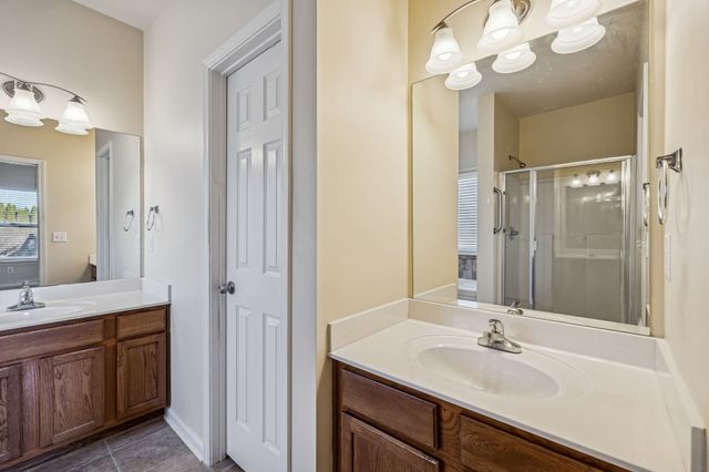 1529 Goldfinch Cir, Hermitage, TN 37076