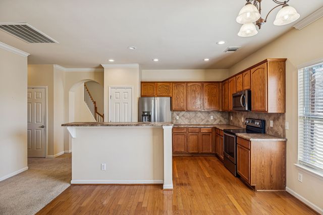 1529 Goldfinch Cir, Hermitage, TN 37076