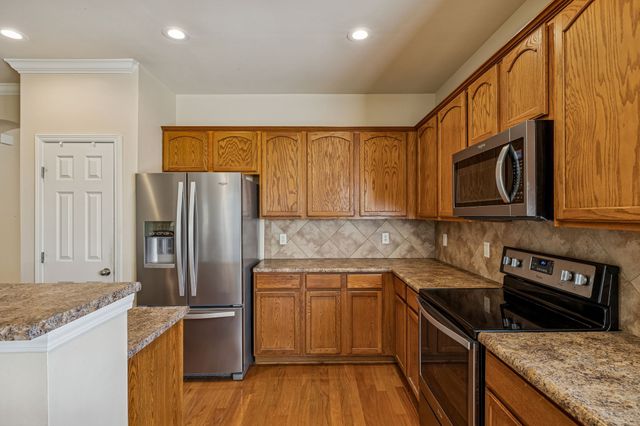 1529 Goldfinch Cir, Hermitage, TN 37076