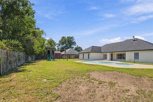 504 Colonial Drive, Lake Charles, LA 70611