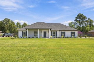 504 Colonial Drive, Lake Charles, LA 70611