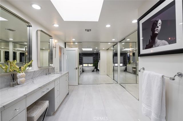 500 Harbor Island Drive, Newport Beach, CA 92660