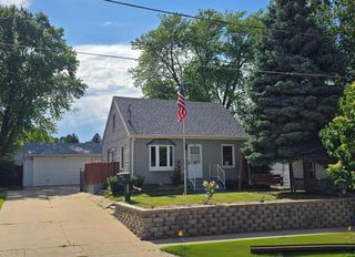 940 Harding AVENUE, Waukesha, WI 53186