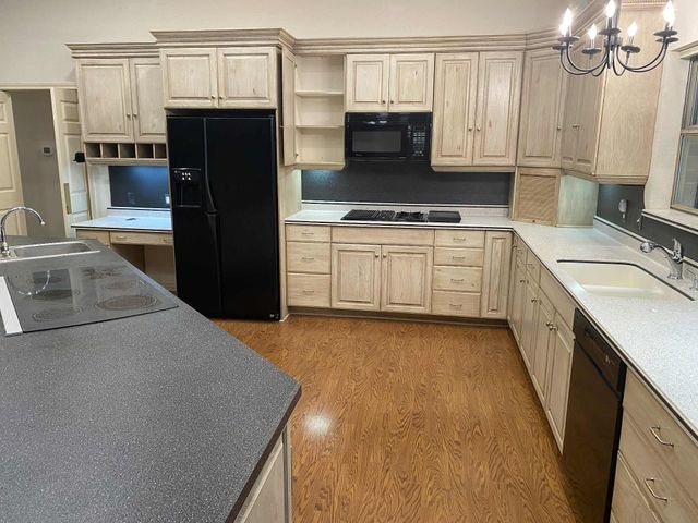 5304 Cedar Creek Drive, Kemp, TX 75143