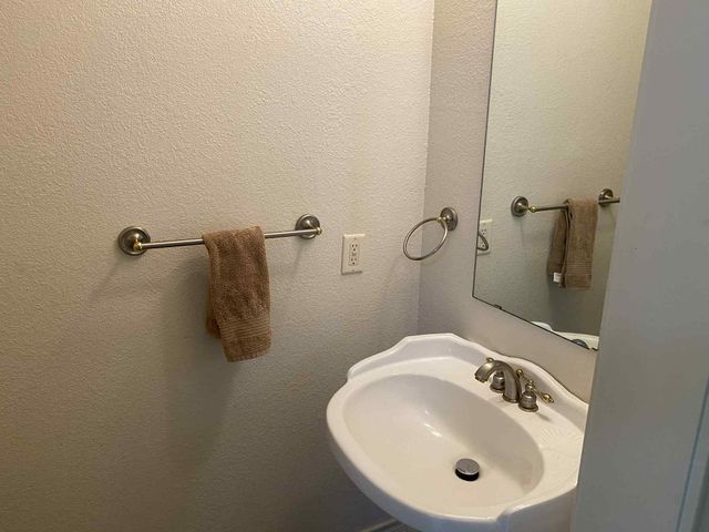 5304 Cedar Creek Drive, Kemp, TX 75143