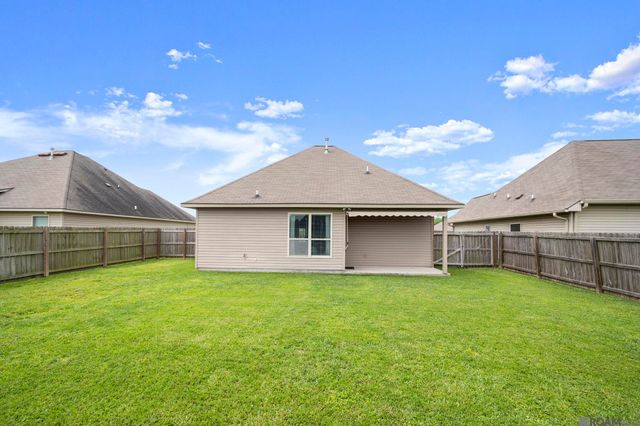 15606 Magicstone Ave, Prairieville, LA 70769