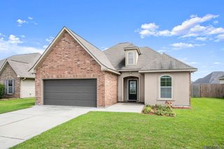 15606 Magicstone Ave, Prairieville, LA 70769