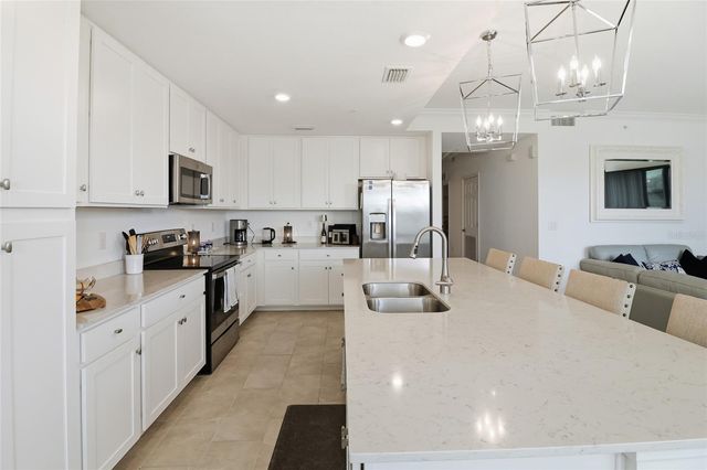 18028 GAWTHROP DRIVE 202, Bradenton, FL 34211