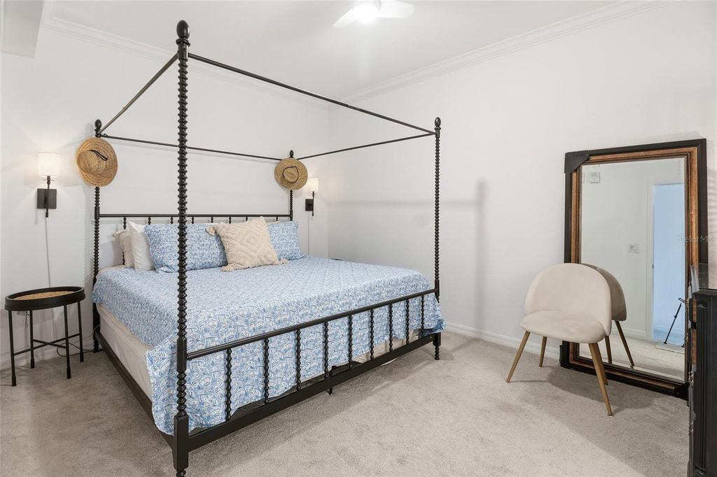 Image 18 of property listing at 18028 GAWTHROP DRIVE 202, Bradenton, FL 34211