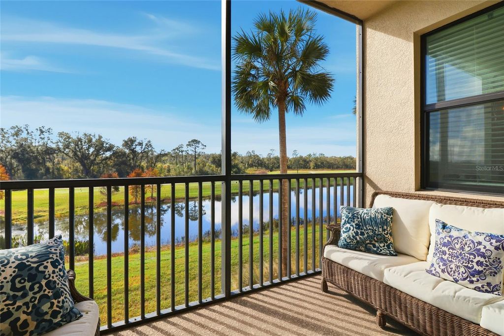 Image 24 of property listing at 18028 GAWTHROP DRIVE 202, Bradenton, FL 34211