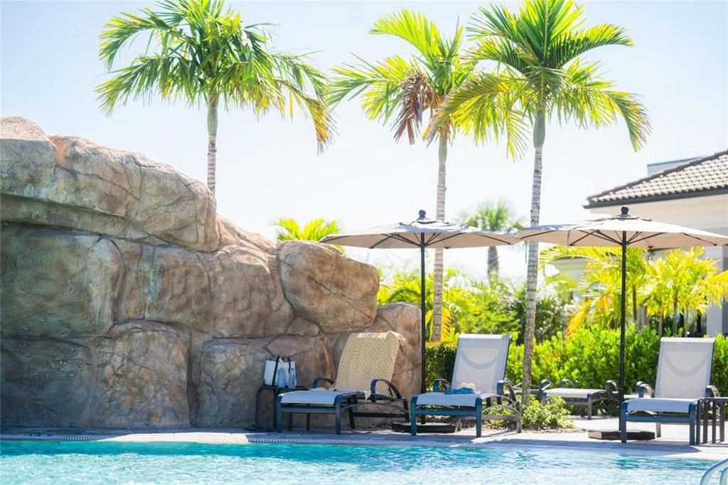 Image 36 of property listing at 18028 GAWTHROP DRIVE 202, Bradenton, FL 34211