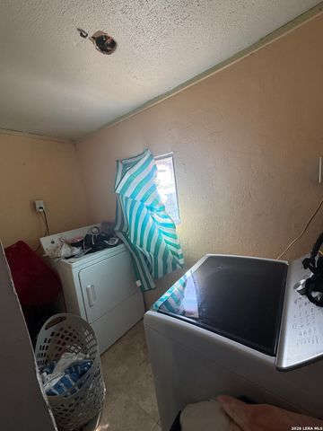 306 Pennystone, San Antonio, TX 78223