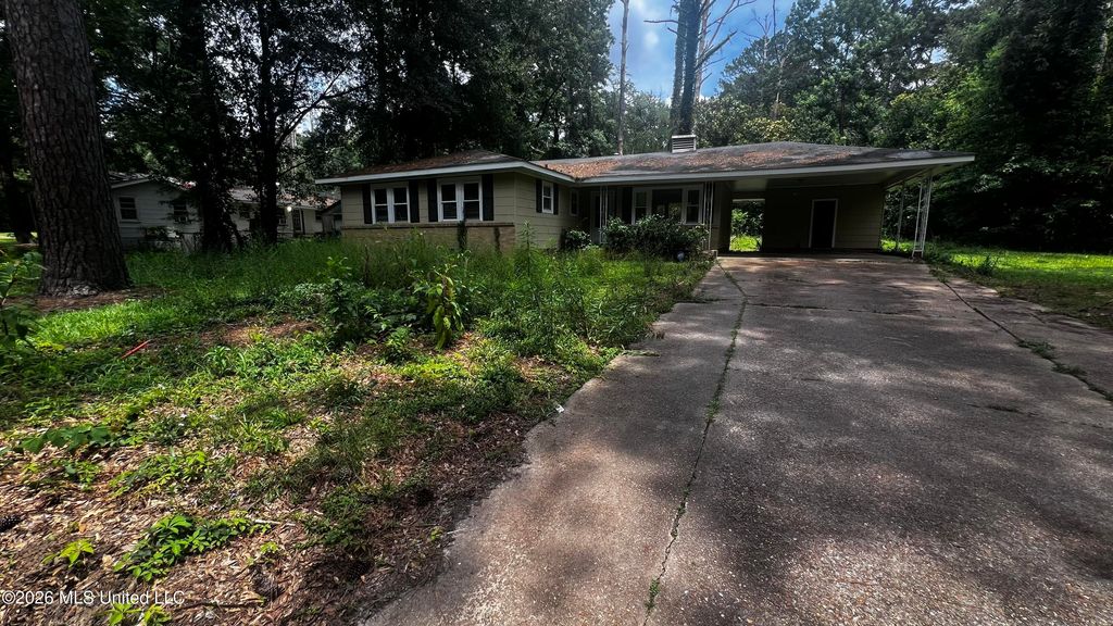 3110 Peterson Drive, Jackson, MS 39212