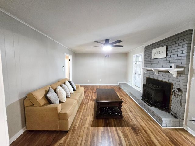 5388 HEBRON DR, Memphis, TN 38116