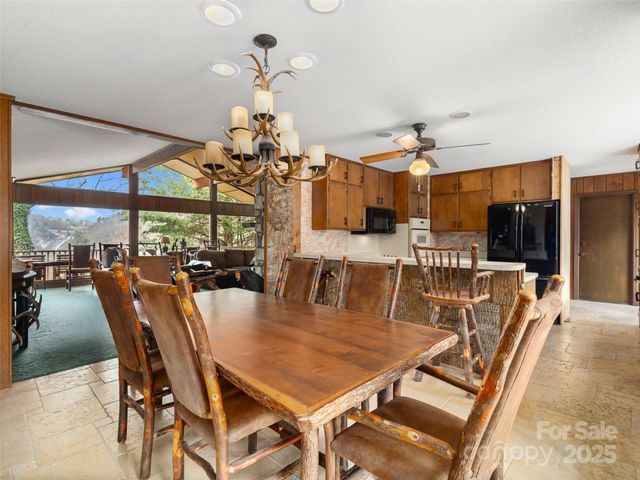 274 Whetstone Gap Road, Lake Toxaway, NC 28747