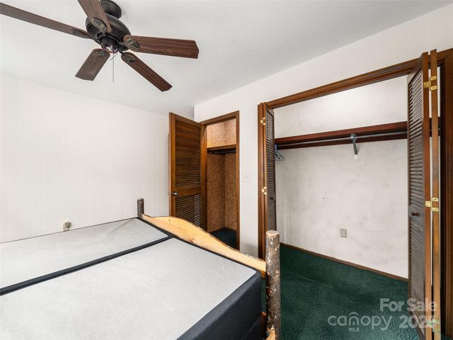 274 Whetstone Gap Road, Lake Toxaway, NC 28747