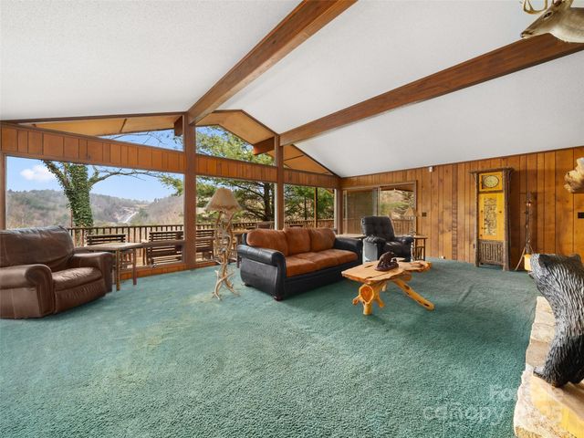 274 Whetstone Gap Road, Lake Toxaway, NC 28747