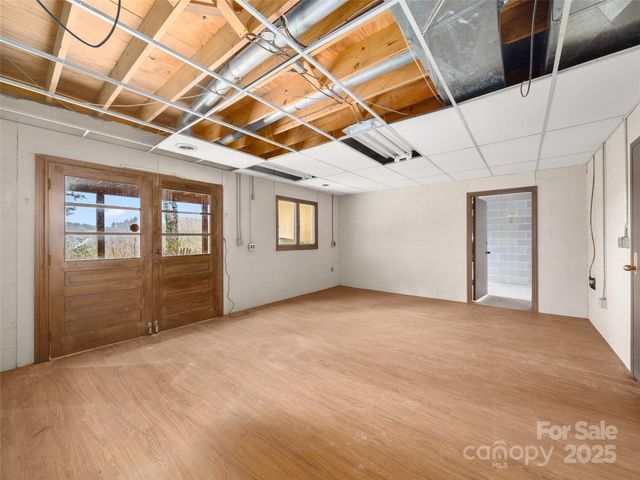 274 Whetstone Gap Road, Lake Toxaway, NC 28747