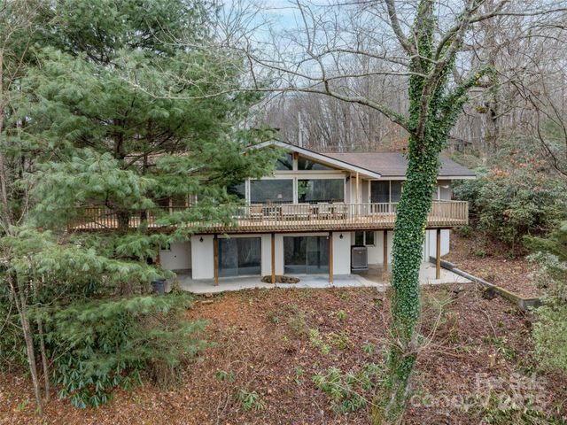 274 Whetstone Gap Road, Lake Toxaway, NC 28747