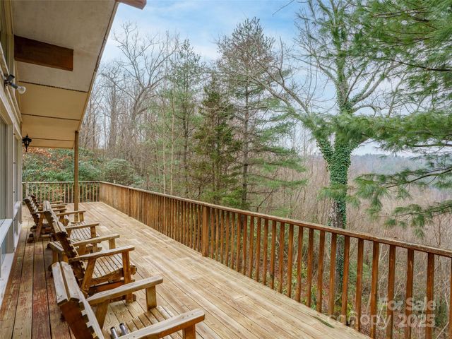274 Whetstone Gap Road, Lake Toxaway, NC 28747