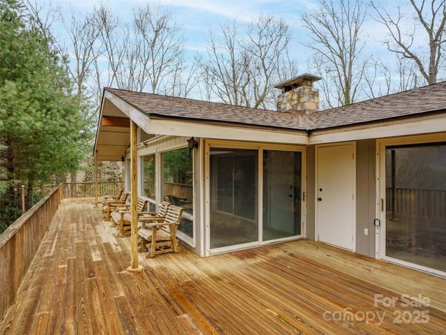 274 Whetstone Gap Road, Lake Toxaway, NC 28747