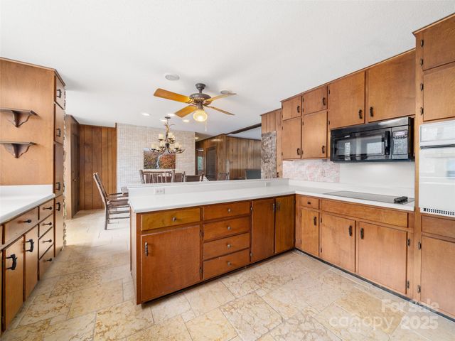 274 Whetstone Gap Road, Lake Toxaway, NC 28747