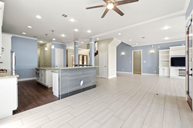 18922 Vantage View Lane, Houston, TX 77346