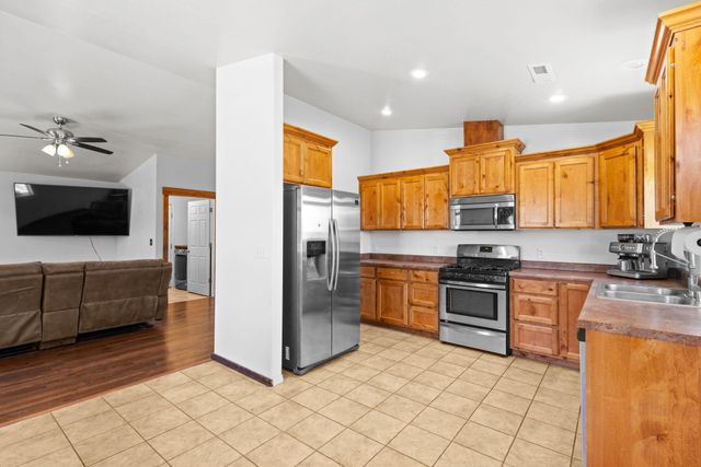 1368 Bluejay Circle, Farmington, NM 87401